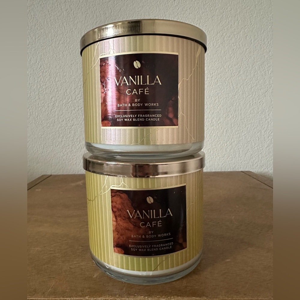 X2 bath and body works VANILLA CAFE 3 wick candles NEW